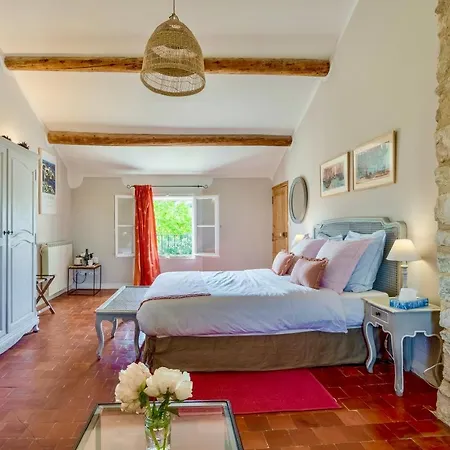 Bastide Saint-didier Bed & Breakfast