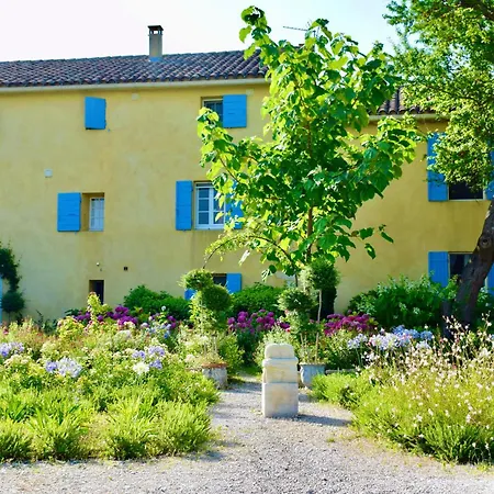 Bed & Breakfast Bastide Saint-didier 5*